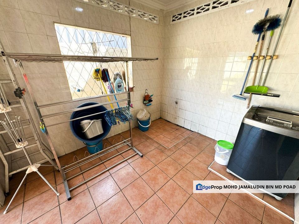 FULLY RENOVATED & EXTENDED  Semi-D Double Storey Taman Puncak Utama, Kajang, Selangor, Kajang