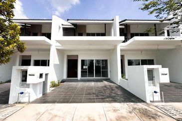 BRAND NEW & FACING OPEN Double Storey Terrace House, Dahlia Tamansari Rawang  
