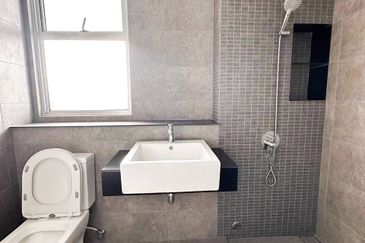 BRAND NEW & FACING OPEN Double Storey Terrace House, Dahlia Tamansari Rawang  