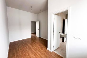 BRAND NEW & FACING OPEN Double Storey Terrace House, Dahlia Tamansari Rawang