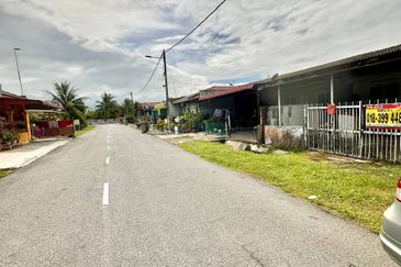 TAMAN MAWAR I (BATU KIKIR)