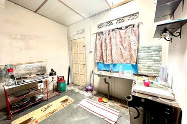 TAMAN MAWAR I (BATU KIKIR)