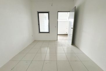 BRAND NEW & 10 MIN KE ELMINA LAKESIDE MALL ❗️ Pangsapuri Harmoni Elmina 1, Elmina West, Shah Alam For Sale!