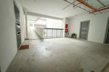 BRAND NEW & 10 MIN KE ELMINA LAKESIDE MALL ❗️ Pangsapuri Harmoni Elmina 1, Elmina West, Shah Alam For Sale!