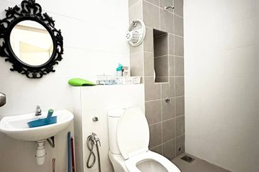 💥💥 RENOVATED UNIT & PARTIAL FURNISHED 💥💥 Double Storey Terrace Setia Permai 2 @ Setia Alam