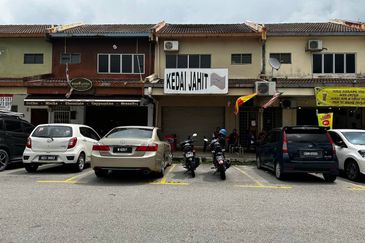 TERMURAH 🔥🔥🔥 1.5 Storey Shoplot FACING OPEN  Taman Ttdi Jaya Shah Alam  