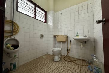 TERMURAH 🔥🔥🔥 1.5 Storey Shoplot FACING OPEN  Taman Ttdi Jaya Shah Alam  