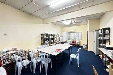 TERMURAH 🔥🔥🔥 1.5 Storey Shoplot FACING OPEN  Taman Ttdi Jaya Shah Alam  