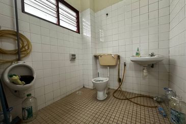 TERMURAH 🔥🔥🔥 1.5 Storey Shoplot FACING OPEN  Taman Ttdi Jaya Shah Alam  