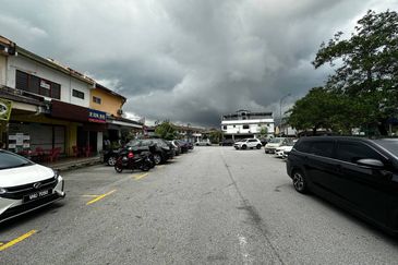 TERMURAH 🔥🔥🔥 1.5 Storey Shoplot FACING OPEN  Taman Ttdi Jaya Shah Alam  