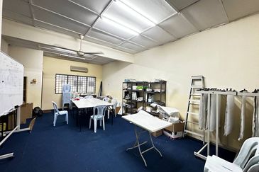 TERMURAH 🔥🔥🔥 1.5 Storey Shoplot FACING OPEN  Taman Ttdi Jaya Shah Alam  