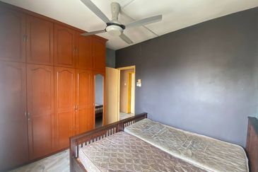 Astana Alam Apartment