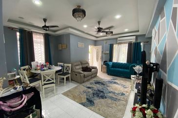 RENOVATED 2 Storey Semi-D Cluster Azzaharah, Puncak Alam