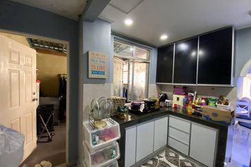 RENOVATED 2 Storey Semi-D Cluster Azzaharah, Puncak Alam