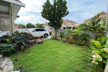 RENOVATED 2 Storey Semi-D Cluster Azzaharah, Puncak Alam