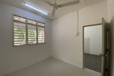 SINGLE STOREY Taman Mawar Jingga, Banting, Selangor
