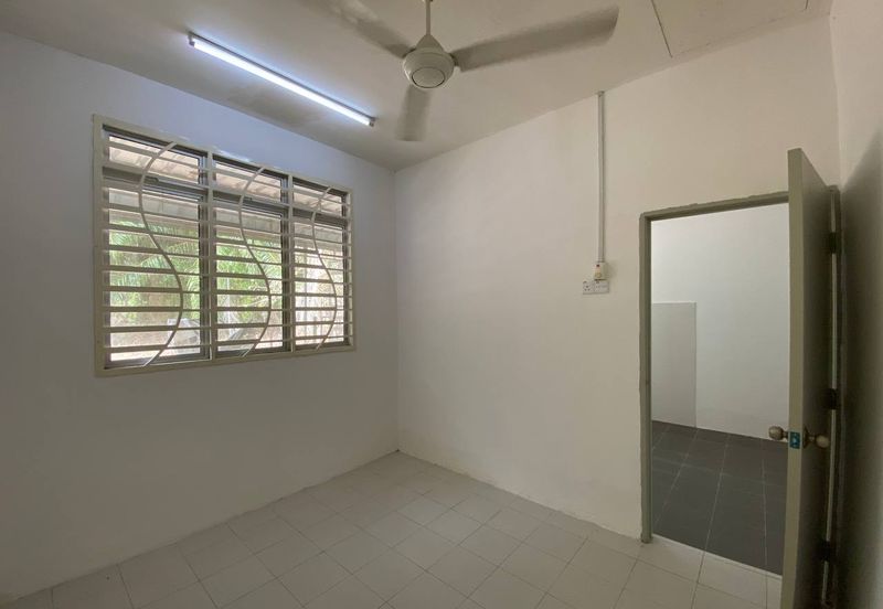 SINGLE STOREY Taman Mawar Jingga, Banting, Selangor
