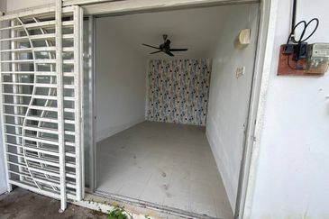 SINGLE STOREY Taman Mawar Jingga, Banting, Selangor