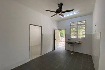 SINGLE STOREY Taman Mawar Jingga, Banting, Selangor
