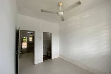 SINGLE STOREY Taman Mawar Jingga, Banting, Selangor