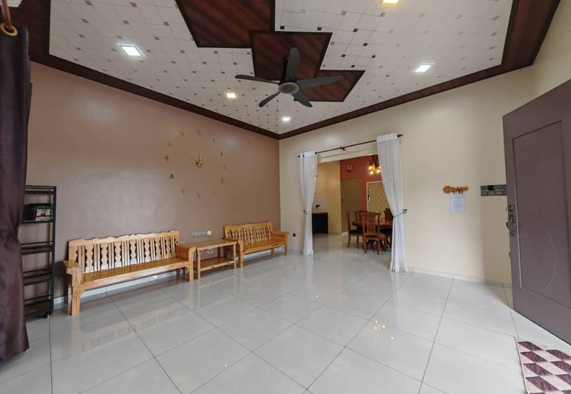 RUMAH BANGLO MEWAH DAN TANAH HAMPIR 1 RELUNG DI KURONG BATANG UNTUK DIJUAL 