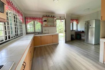 CORNER | Bungalow 2 Storey House Taman Sri Kelana SS 7 Kelana Jaya Petaling Jaya for sale