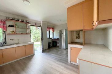 CORNER | Bungalow 2 Storey House Taman Sri Kelana SS 7 Kelana Jaya Petaling Jaya for sale