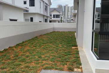 Semi Detached Double Storey House Sejati Lakeside 2 Cyberjaya