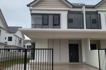 Semi Detached Double Storey House Sejati Lakeside 2 Cyberjaya
