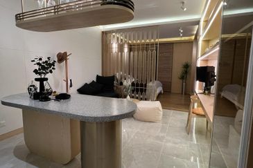 R Suites Chancery Residences