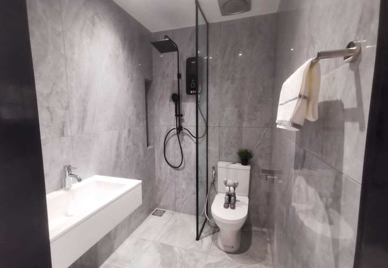 R Suites Chancery Residences