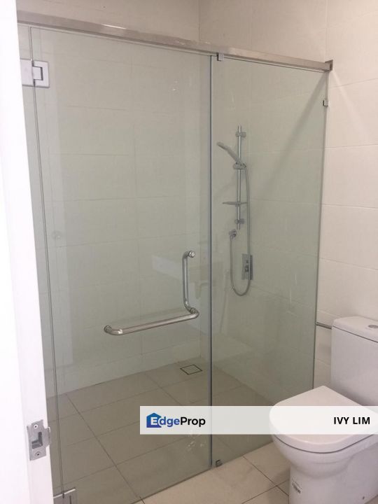 Dream City, Seri Kembangan, Selangor, 3 Room 2 Bath, Lake View, Free Furnish, Selangor, Seri Kembangan