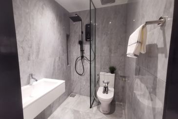 Face Platinum Suites