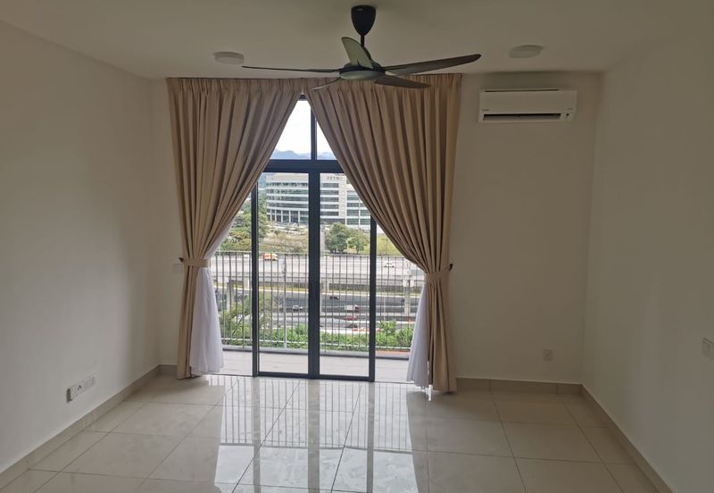 Henna Residence @ The Quartz