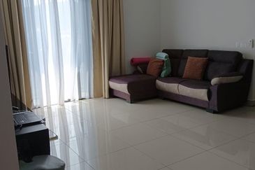 Henna Residence @ The Quartz