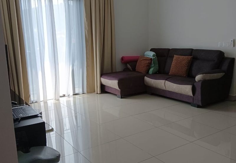 Henna Residence @ The Quartz