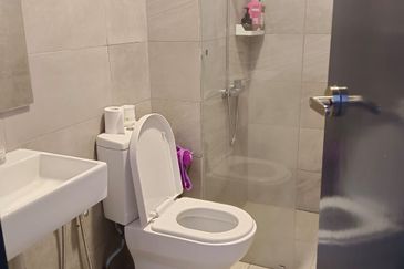 Henna Residence @ The Quartz