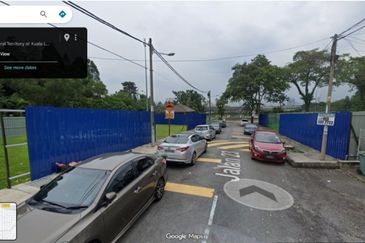 MENJALARA 8 @ KEPONG