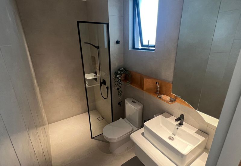 Freehold Low Density Doorstep to Unit KL Skyline Forest Quartz View