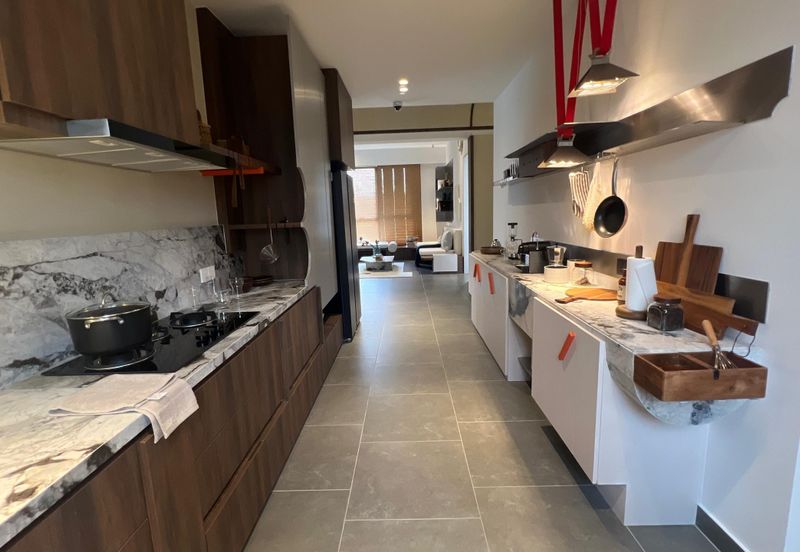 Freehold Low Density Doorstep to Unit KL Skyline Forest Quartz View