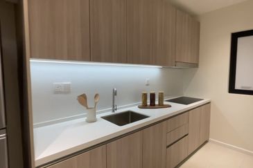 Tuan 2egacy (Tuan Residency 2)