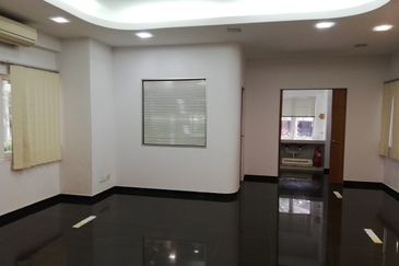 Subang Boulevard Condominium shop /retail 