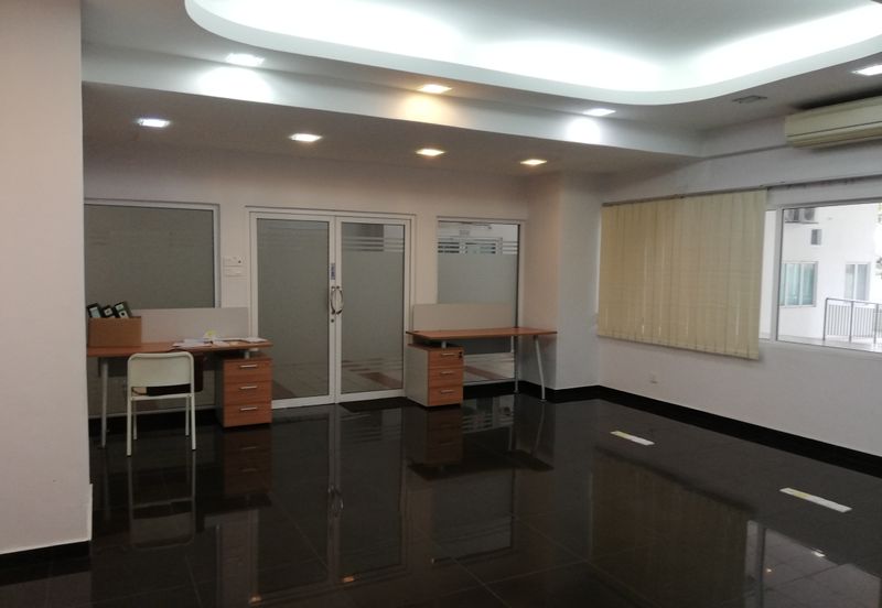 Subang Boulevard Condominium shop /retail 