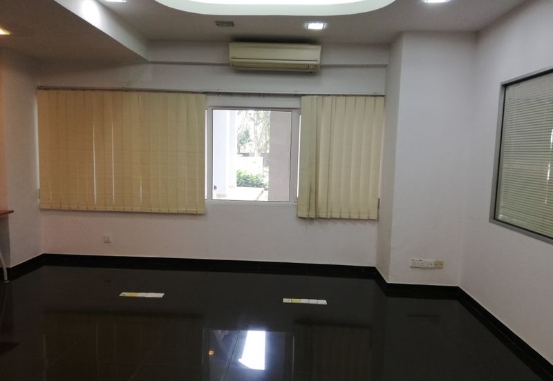 Subang Boulevard Condominium shop /retail 