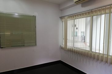 Subang Boulevard Condominium shop /retail 