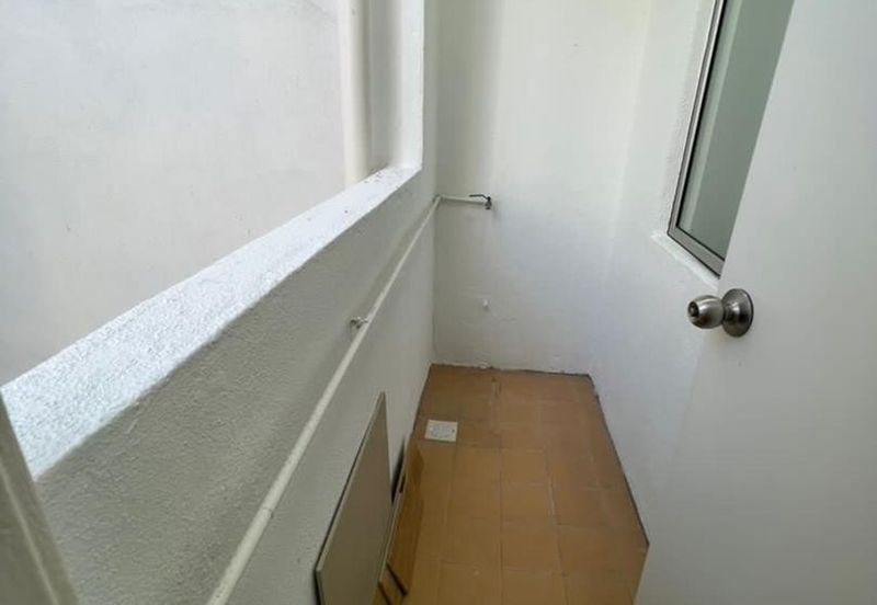 Azaria Apartment @ Bandar Paklands