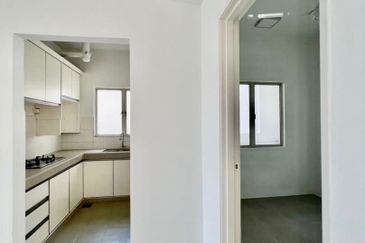 Azaria Apartment @ Bandar Paklands