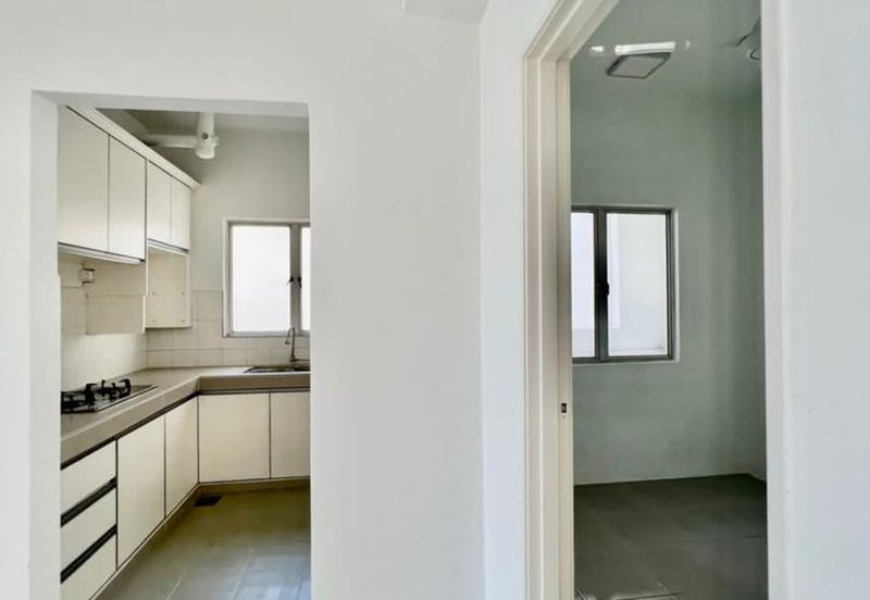 Azaria Apartment @ Bandar Paklands