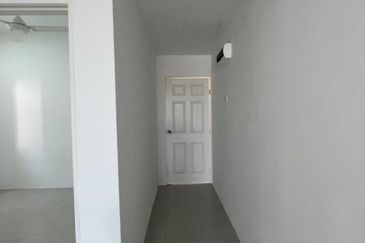 Azaria Apartment @ Bandar Paklands