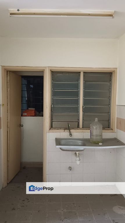 Apartment for sale, cheap and value buy property , Selangor, Damansara Perdana